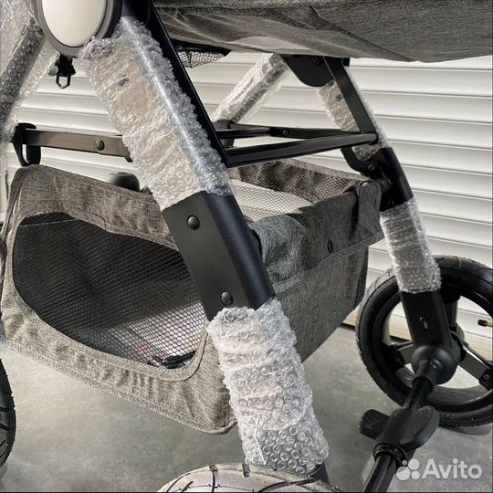 Детская прогулочная коляска