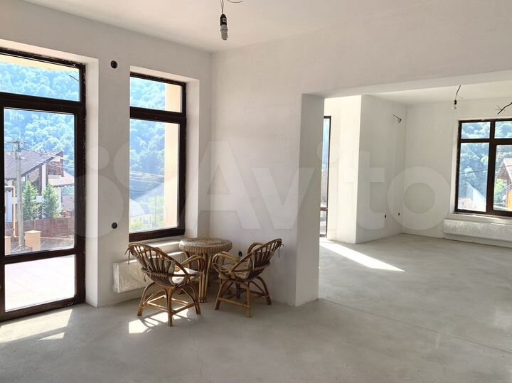 Дом 260 м² на участке 7 сот.