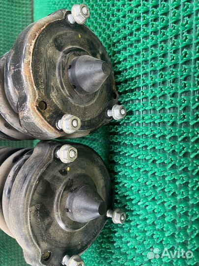 Стойки передние на мерседес w211