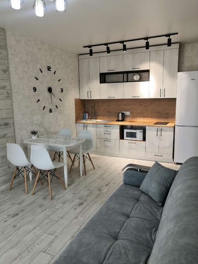 2-к. квартира, 43 м², 7/16 эт.