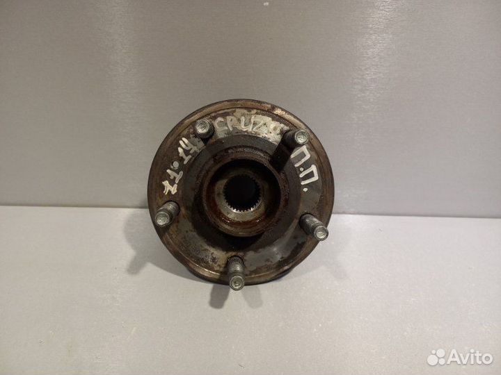Ступица передняя правая Chevrolet Cruze хэтчбек