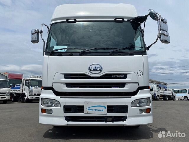 Nissan Diesel Big Thumb, 2015