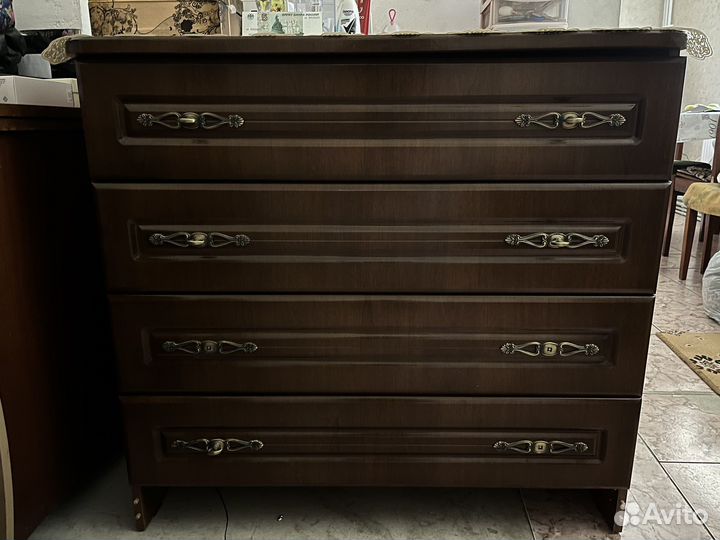 Спальный гарнитур