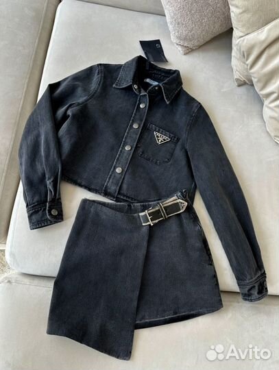 Джинсовый костюм prada