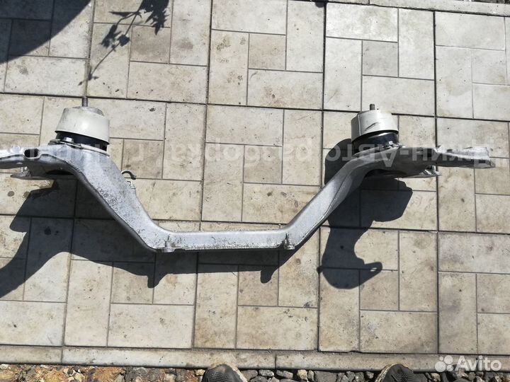 Балка передняя поперечная, подрамник Touareg Audi