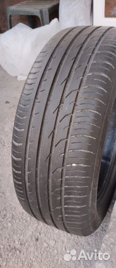 Continental ContiPremiumContact 2 215/55 R17 94V