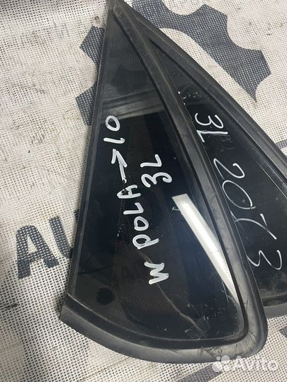 Стекло кузова заднее левое Volkswagen Polo седан