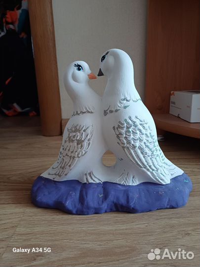 Статуэтка голуби