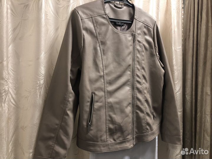 Женская куртка экокожа на 54 размер