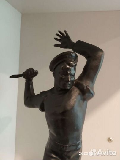 Статуэтка чугун. Моряк