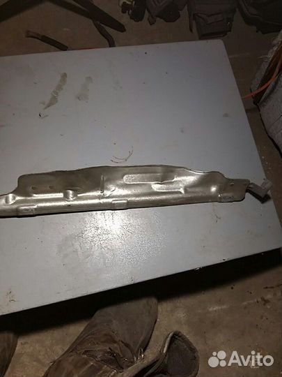 Теплоэкран mersedes A2780943120