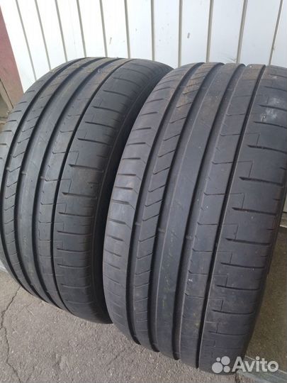 Pirelli P Zero PZ4 275/35 R20