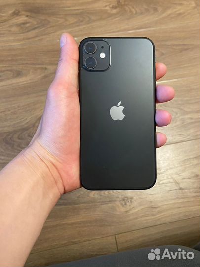 Телефон iPhone 11