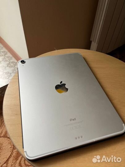 Apple iPad Air (2020) LTE 64 гб