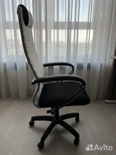 Компьютерное кресло