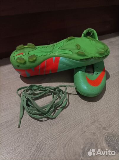 Футбольные бутсы