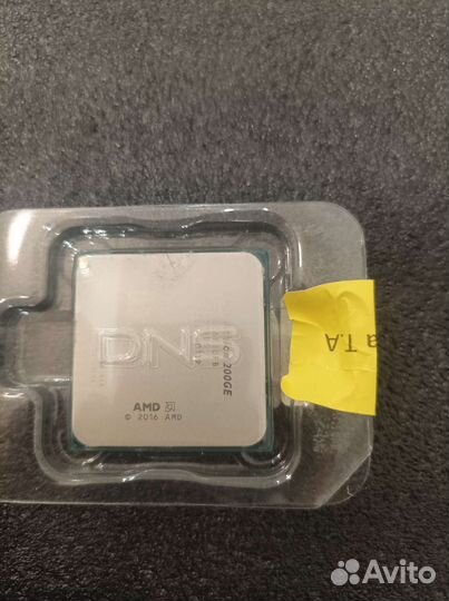 Процессор AMD Athlon 200GE