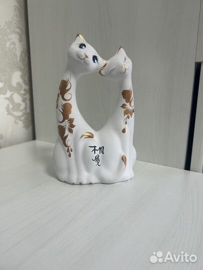 Кошки пара статуэтка