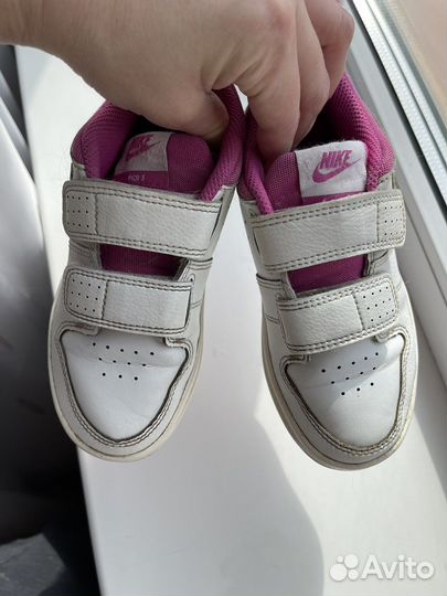 Кроссовки для девочки nike