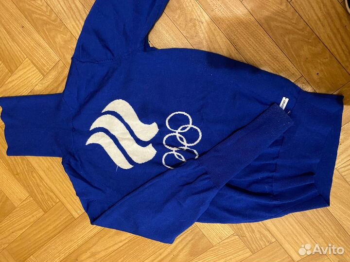 Спортивный костюм