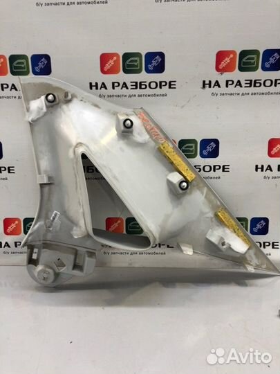 Накладка на стойку внутренняя задняя левая LADA