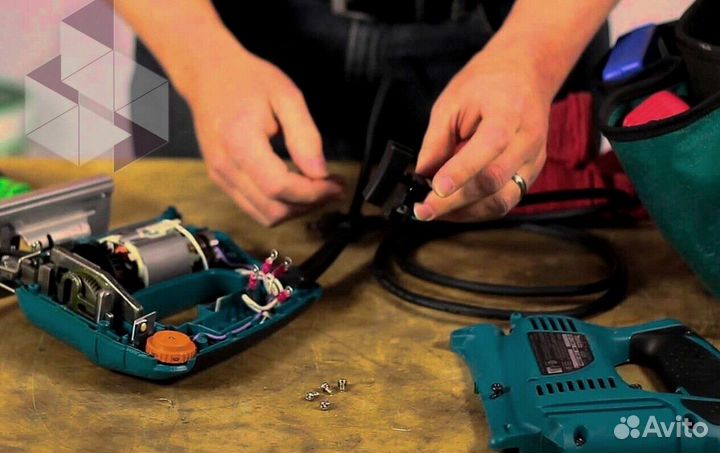 Требуется Помощник мастера