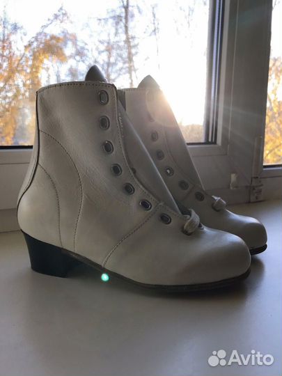 Коньки фигурные детские