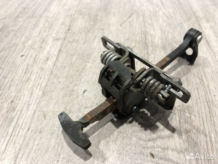 Ограничитель двери Peugeot 308 EP6 2010