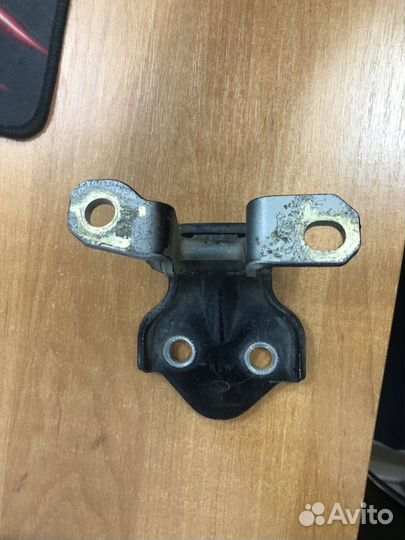 Петля двери Hyundai-Kia