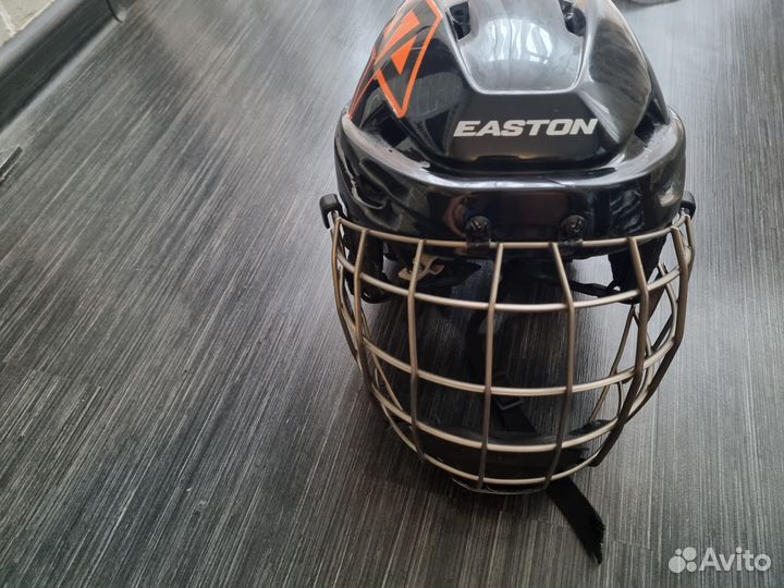 Шлем хоккейный