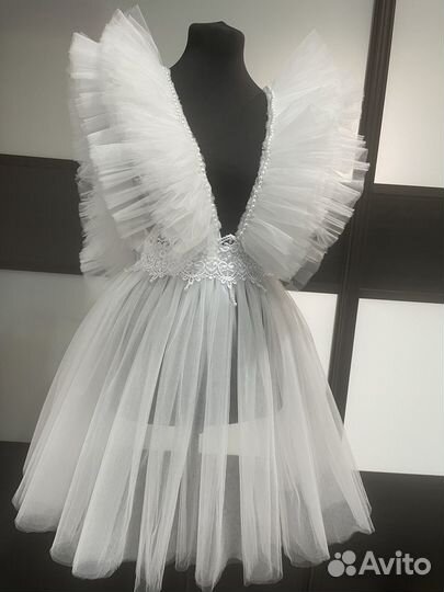 Белый школьный фартук