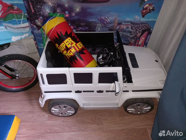 Детская машина электромобиль с пультом