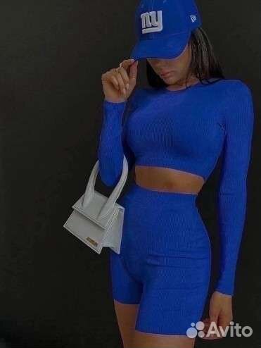 Костюм и шорты спортивный