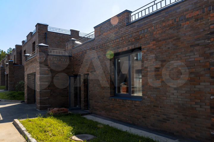 Дом 160 м² на участке 4 сот.