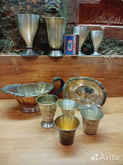 Сахарница и сливочник