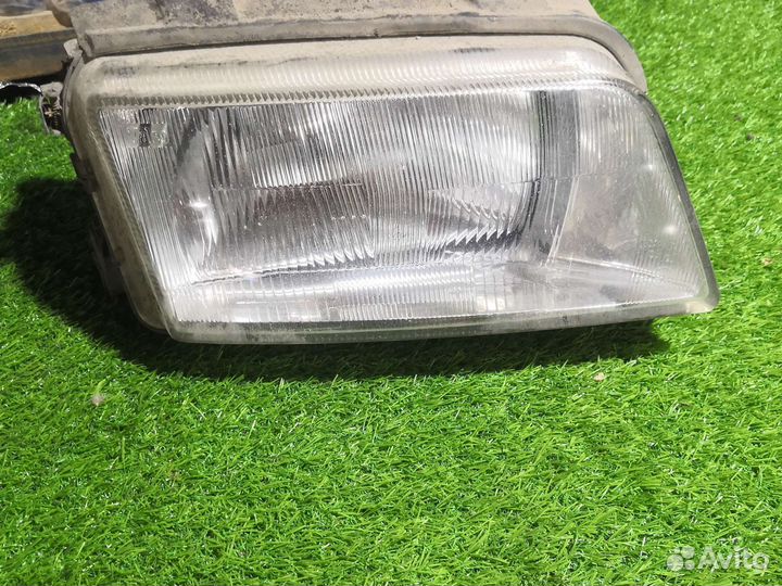 Фара передняя правая Audi A4 b5