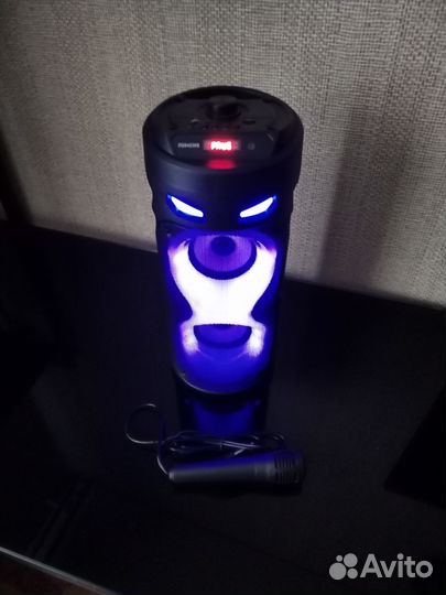 Беспроводная блютуз колонка с микрофоном