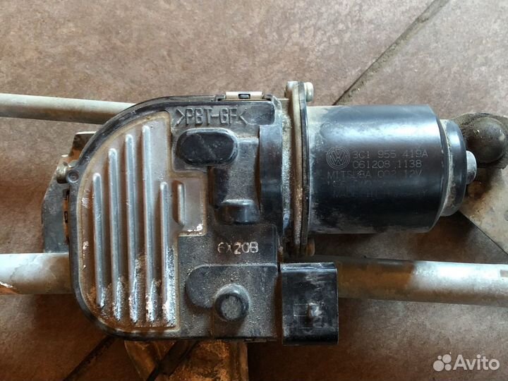 Фольксваген пассат Б6 трапеция стеклоочистителя