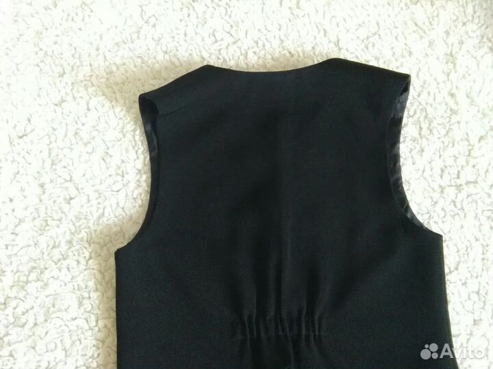 Жилет школьный на мальчика