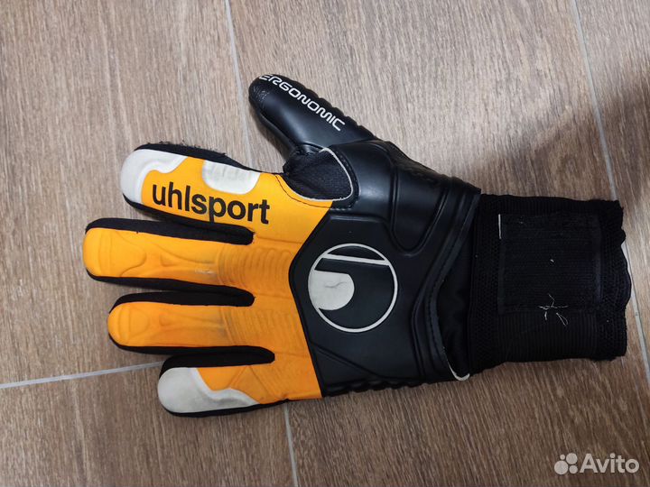 Вратарские перчатки uhlsport