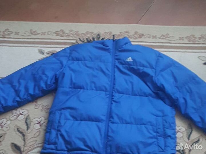 Городской пуховик. adidas