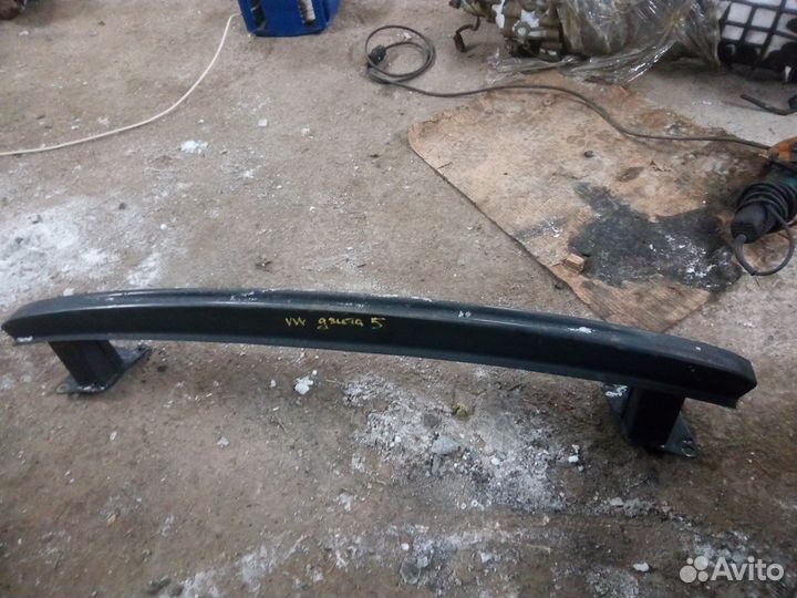 Усилитель заднего бампера Фольксваген Джетта 5 Гол