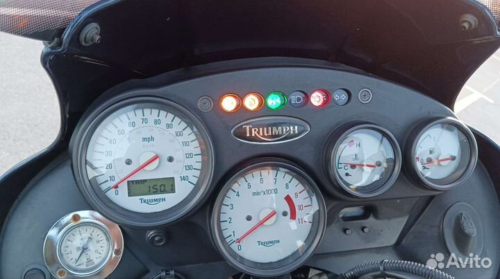 Triumph Tiger 900 2000 года (885i)