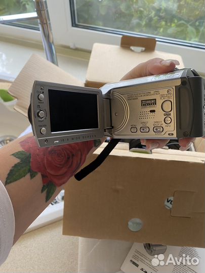 Видеокамера JVC