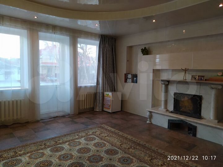 Дом 599 м² на участке 7,6 сот.