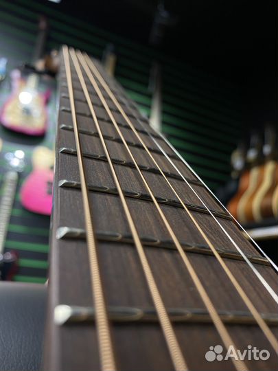 Lag T 170D акустика из массива кедра (Новая)