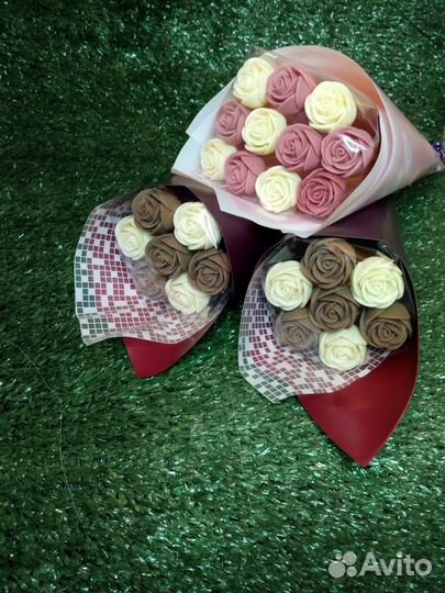 Букет роз из шоколада