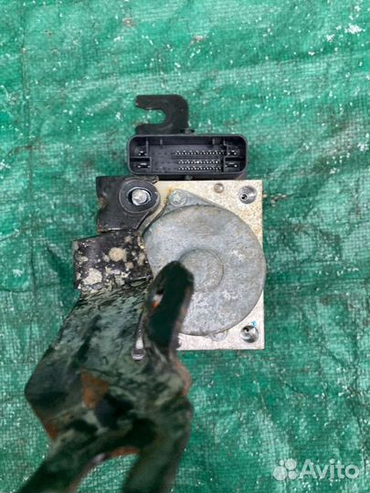 Блок ABS (насос) Renault Logan II Рено Логан 2