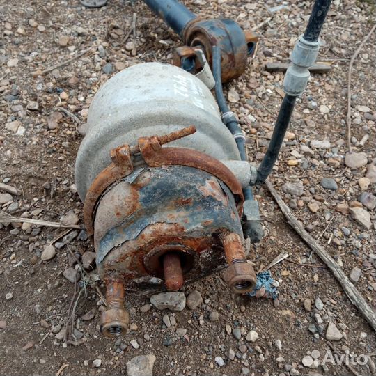 9584202918 энергоаккумулятор задний правый