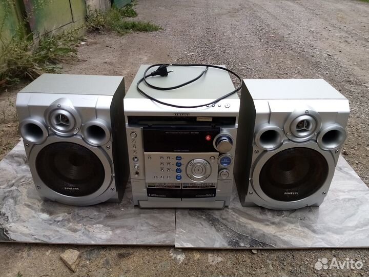 Центр музыкальный